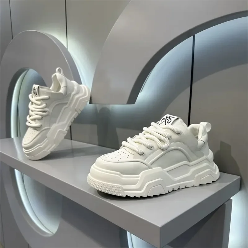 Style de créateur hommes chaus - Mens Fashion Trainers 2025 avis et prix