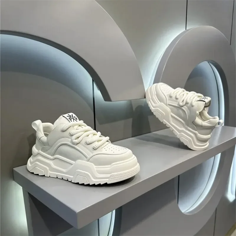 Style de créateur hommes chaus - Mens Fashion Trainers 2025 avis et prix