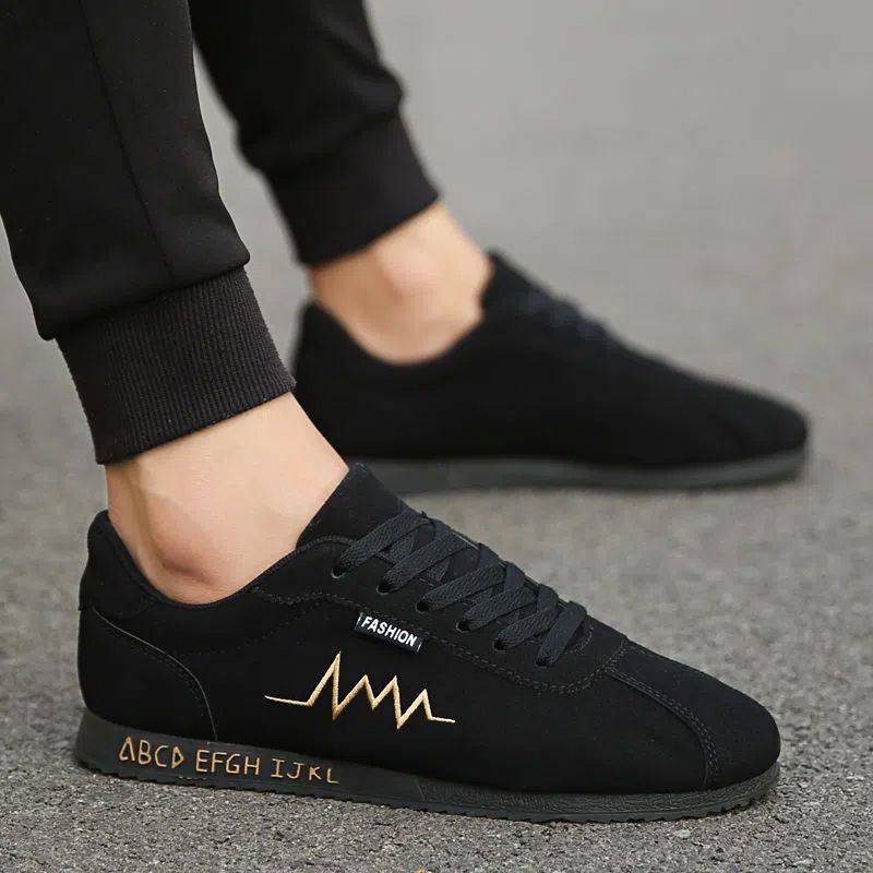 Baskets basses en toile rouges - Mens Fashion Trainers 2025 avis et prix